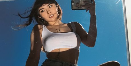 Mikah Tia perfect pornstar pictures