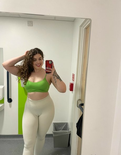 hiptqueen erotic pornstar image