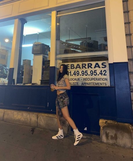 Linea Sindt model naked images