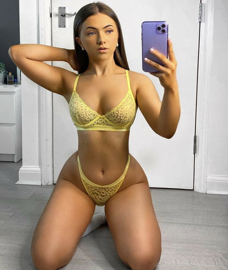 Chase Taomi model hot pictures