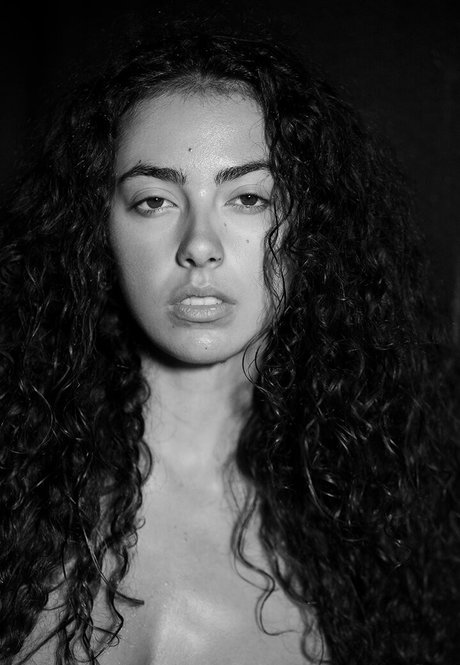 Veronica Manzo beautiful actress galleries