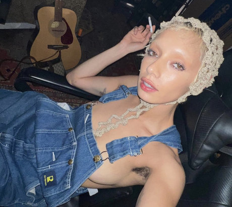 Jazelle Zanaughtti erotic pornstar image