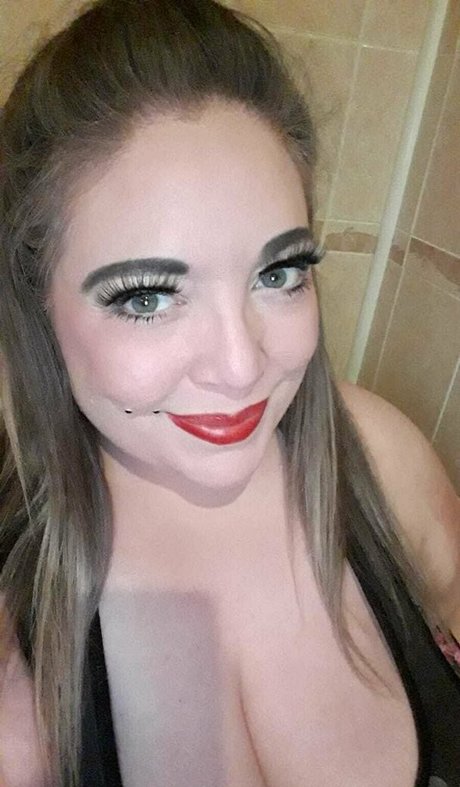 minxy minx model img