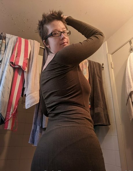 honeycake93 star erotic photo