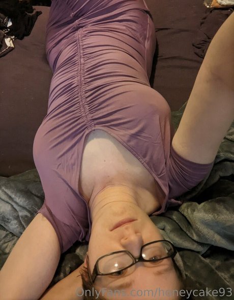 honeycake93 adult actress picture
