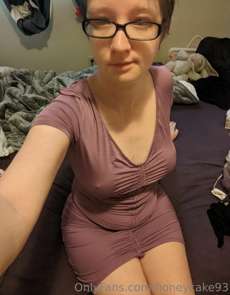 honeycake93 Profile pic