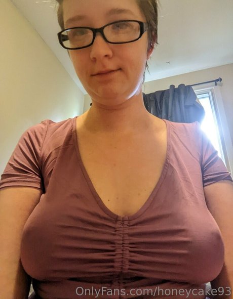 honeycake93 hd actress pic