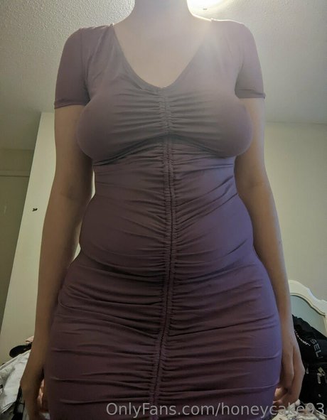 honeycake93 model high quality pic