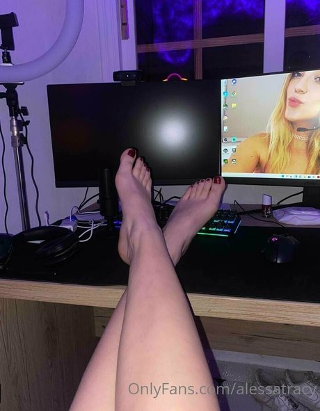 alessatracy free actress photos