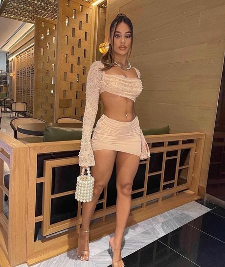 Flor De La Rosa free model pictures