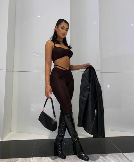 Flor De La Rosa perfect actress img