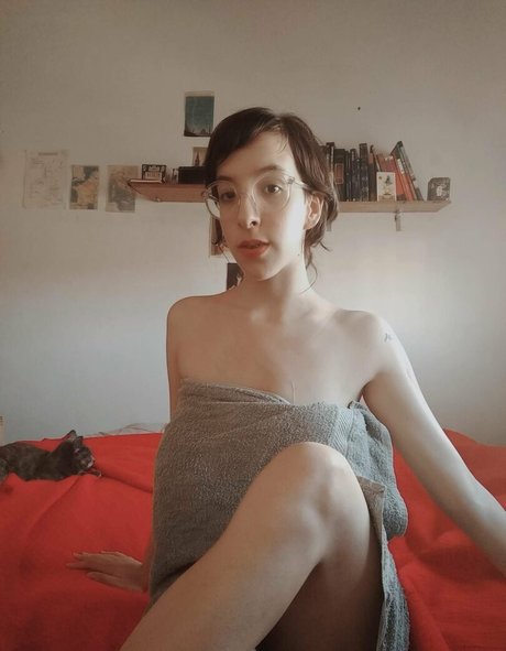 anahi25 erotic actress pics