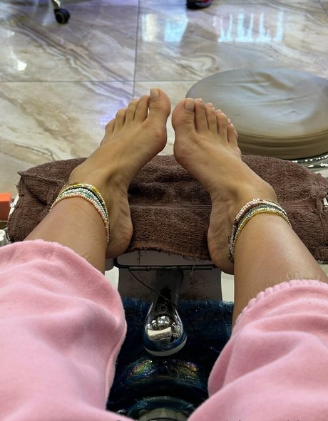 alyagoddess model top images