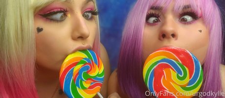 urpawgkylie model sexy images