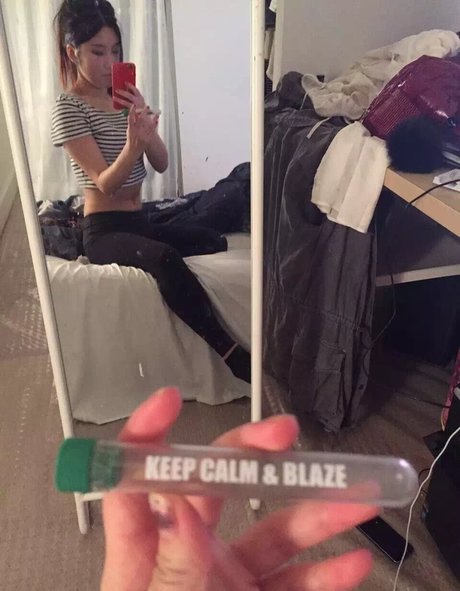 Vivika Babe model sex image