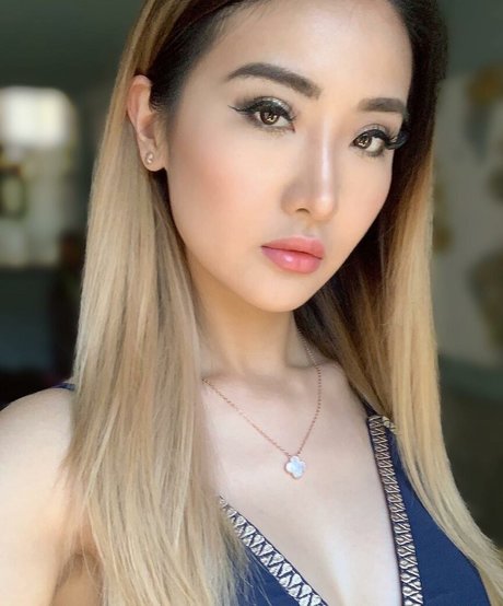 Emily108 high quality model galleries