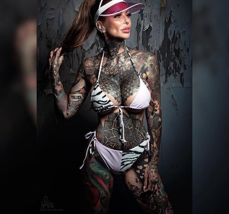 Nicilisches model porn image