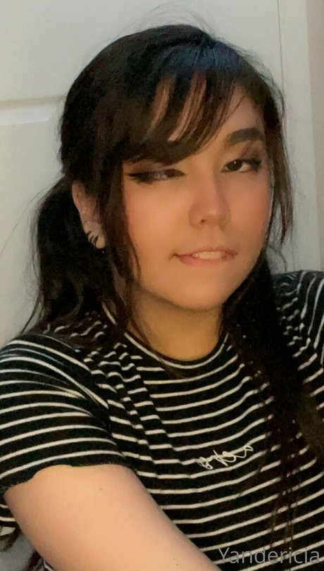 yandericia nude actress photos