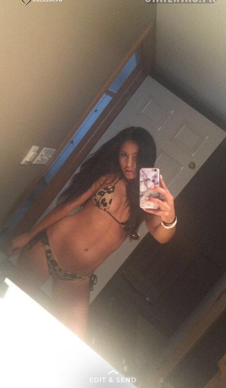 Madelyn Karoub sexy actress picture