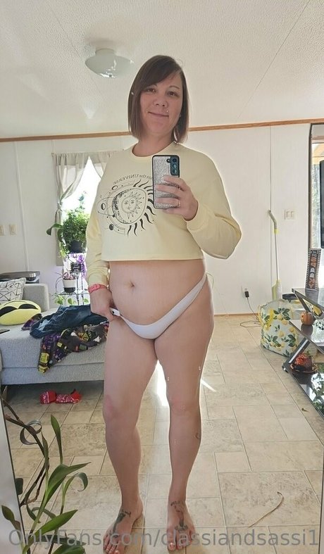 classiandsassi1 naked model photos