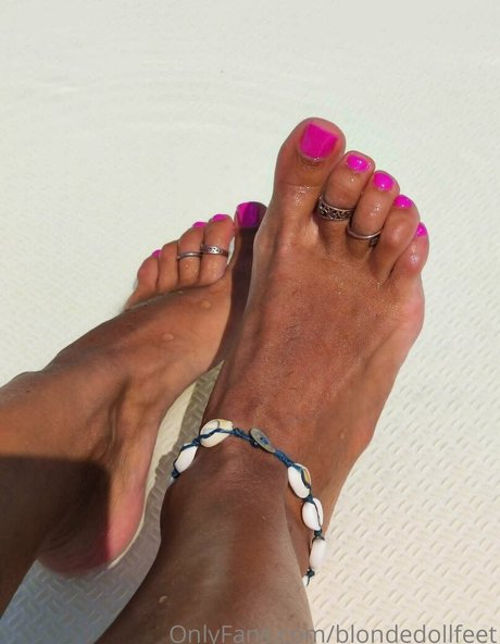 blondedollfeet free star picture