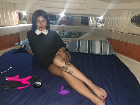 Soy Tu Santa 23 model porn img