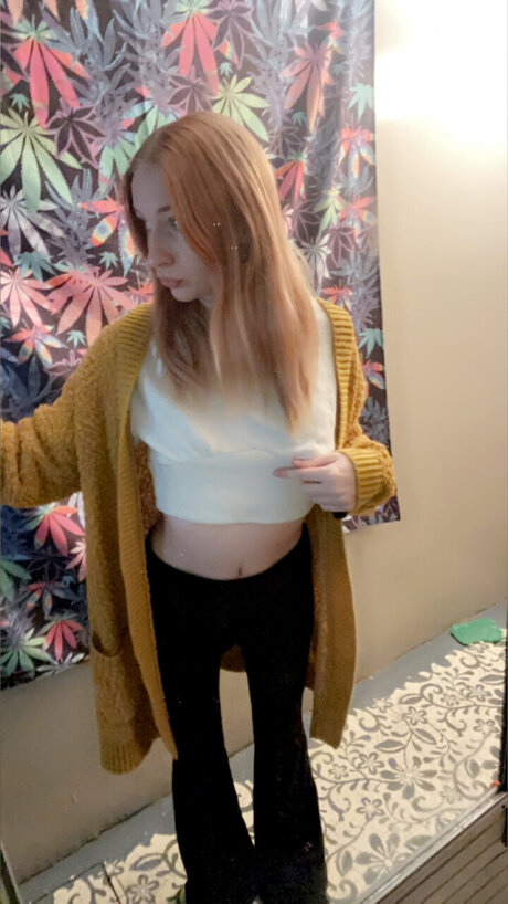 Babygurl12 adult star image