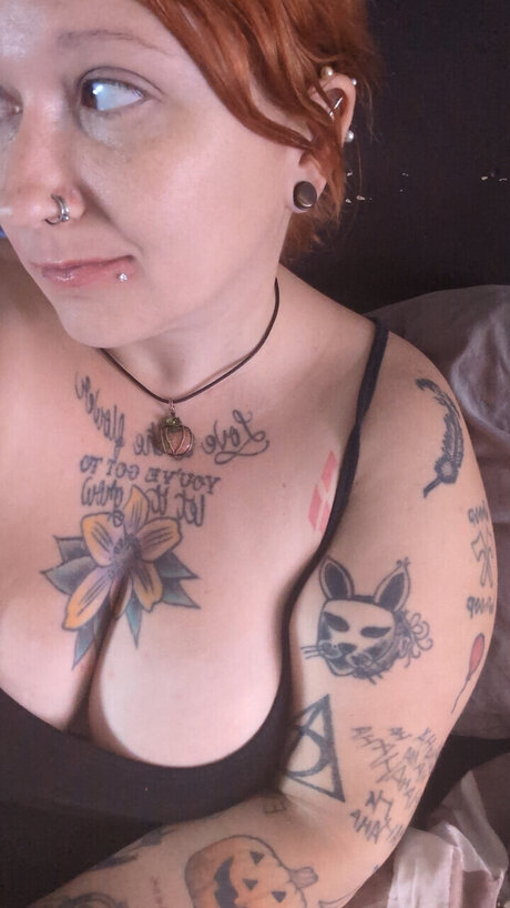 Princess Pumpkin naked model gallery