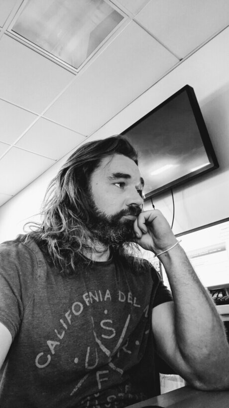 J3H5T3R 84 star hd photo