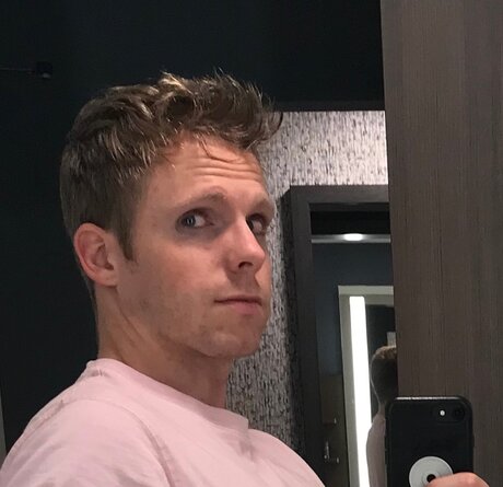 Jon Quill the Daffodil pornstar adult pics