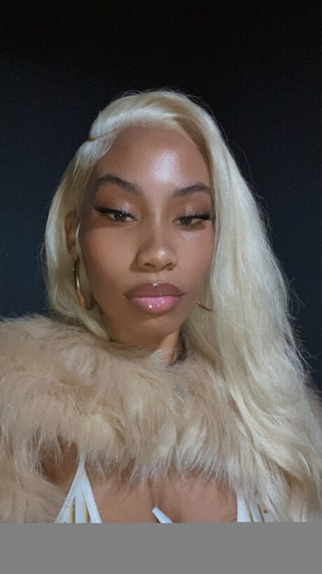 Exxxpen ive The Trophie_ model xxx pictures