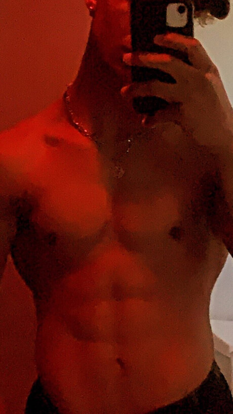 Zay top model photos