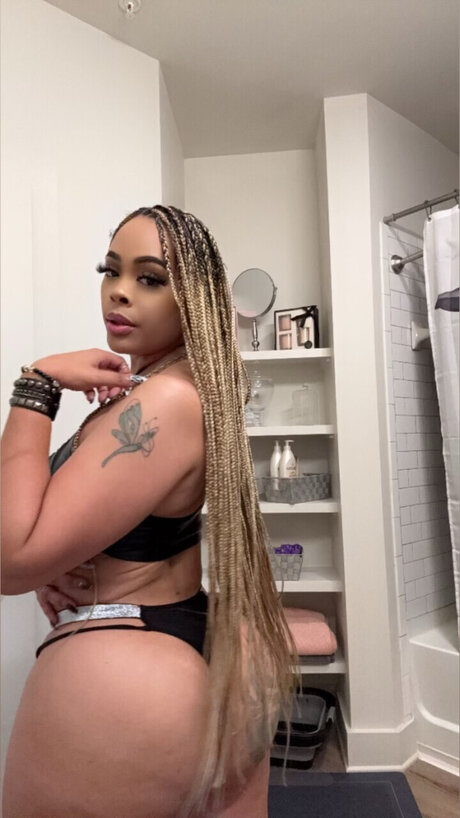 Pretty beautiful model images