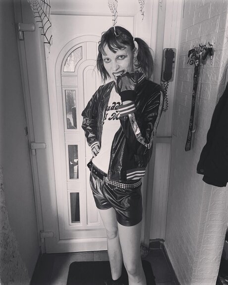 Leialesilany pornstar erotic pictures