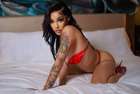 _The Snow_ exclusive actress images