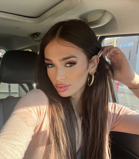 Victoria Grant_ model beautiful pictures