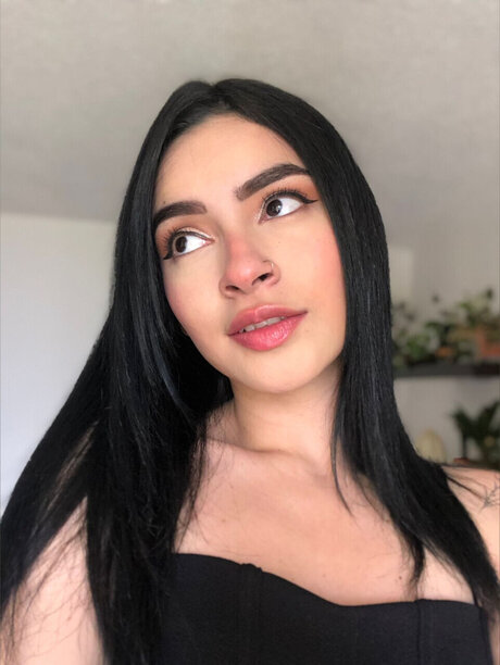 La Nea Y La Dama star naked photos