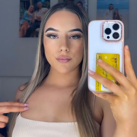 AmeliaBastian star img