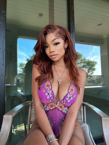 _Leilani Barnett sexy actress images