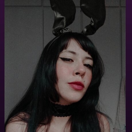 Izis model pornographic picture