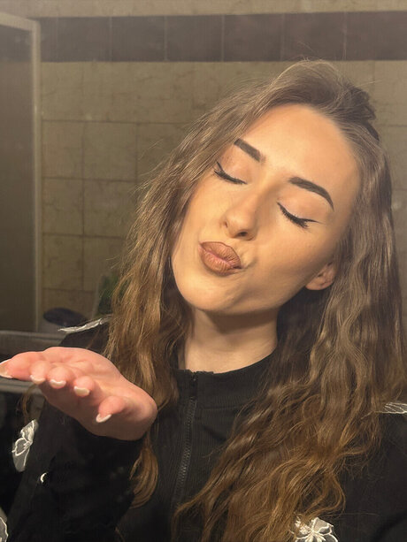 Martina VIP_ porn actress images