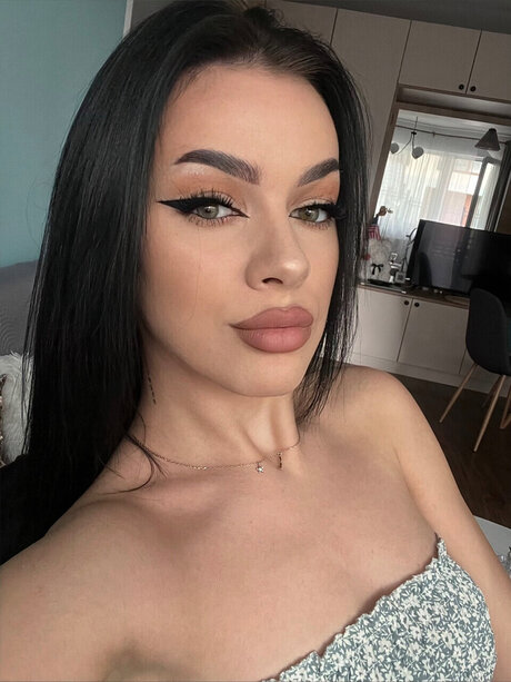 Beebecita FREE art model pics