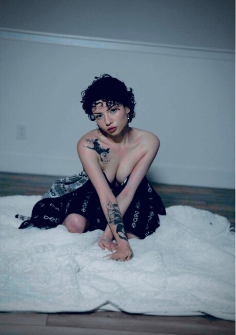 Luna Del Fuego high quality star pictures