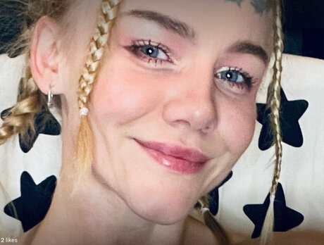 Lucy Small Petite Girl_ model art pic