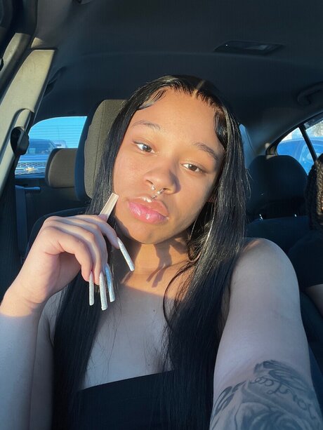 Niyjicy_ nude star pictures