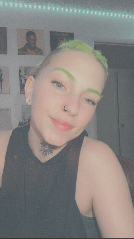 Lysa model xxx photo