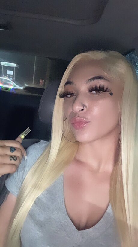 VRose_ art model image