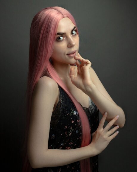 Guppee Gold free actress image