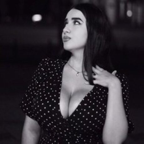 Sara Black hot pornstar pictures