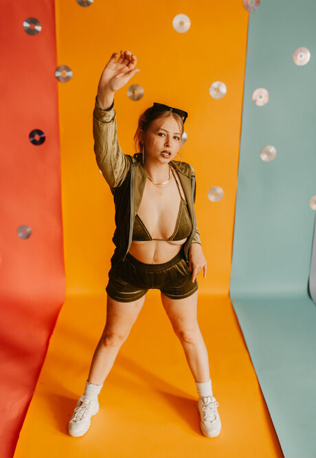 Livvy Sage model top pictures